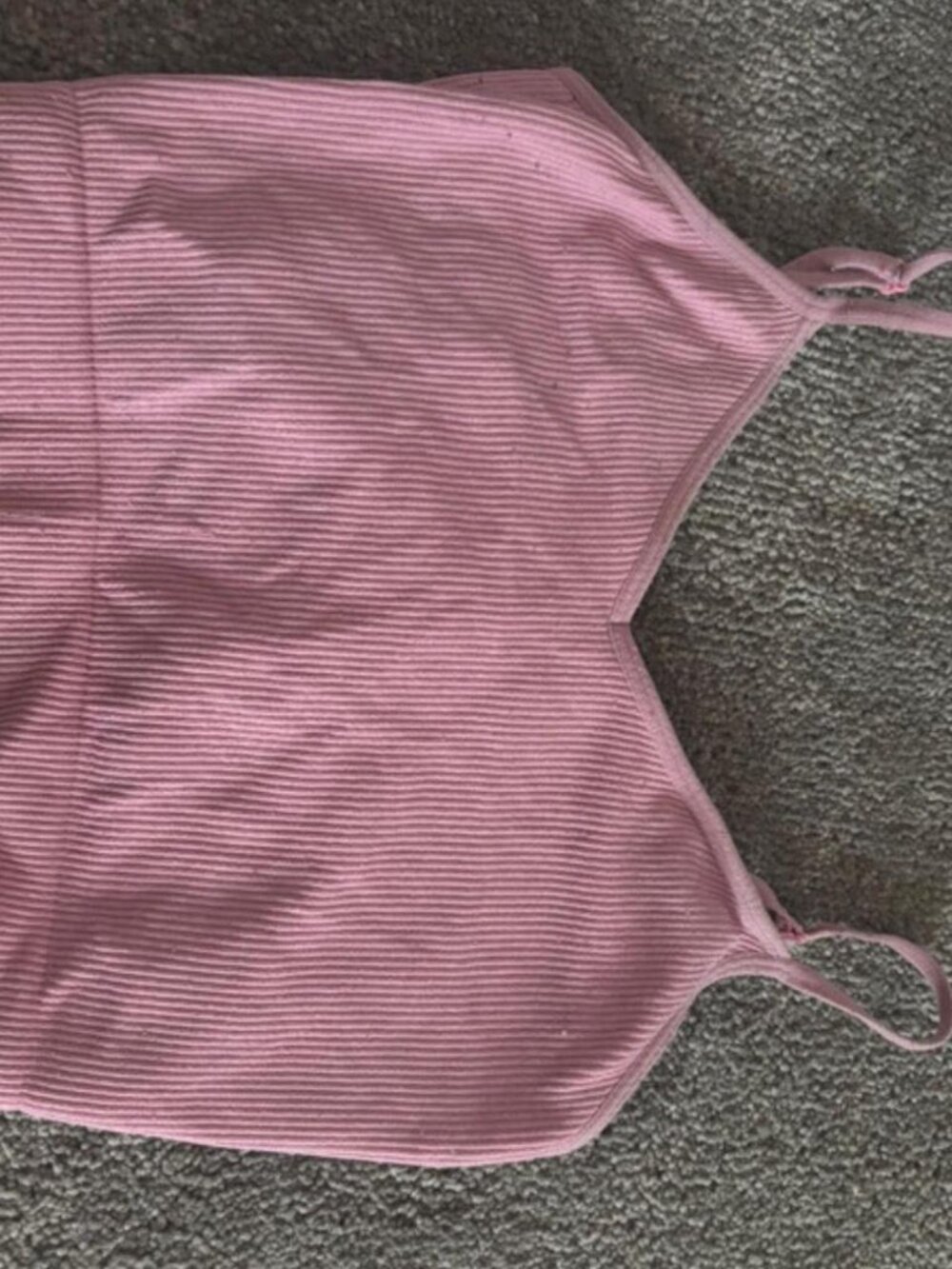 Pink ribbed crop top - Picture 2 of 2